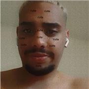 Coach sportifs aide a l'alimentation des ingrédients essentielles pour un fonctionnement saint à longue durée. Exercices sportif, exercice de remise en forme, yoga relaxation pour eviter tout risque de blessure bon fonctionnement de la peau